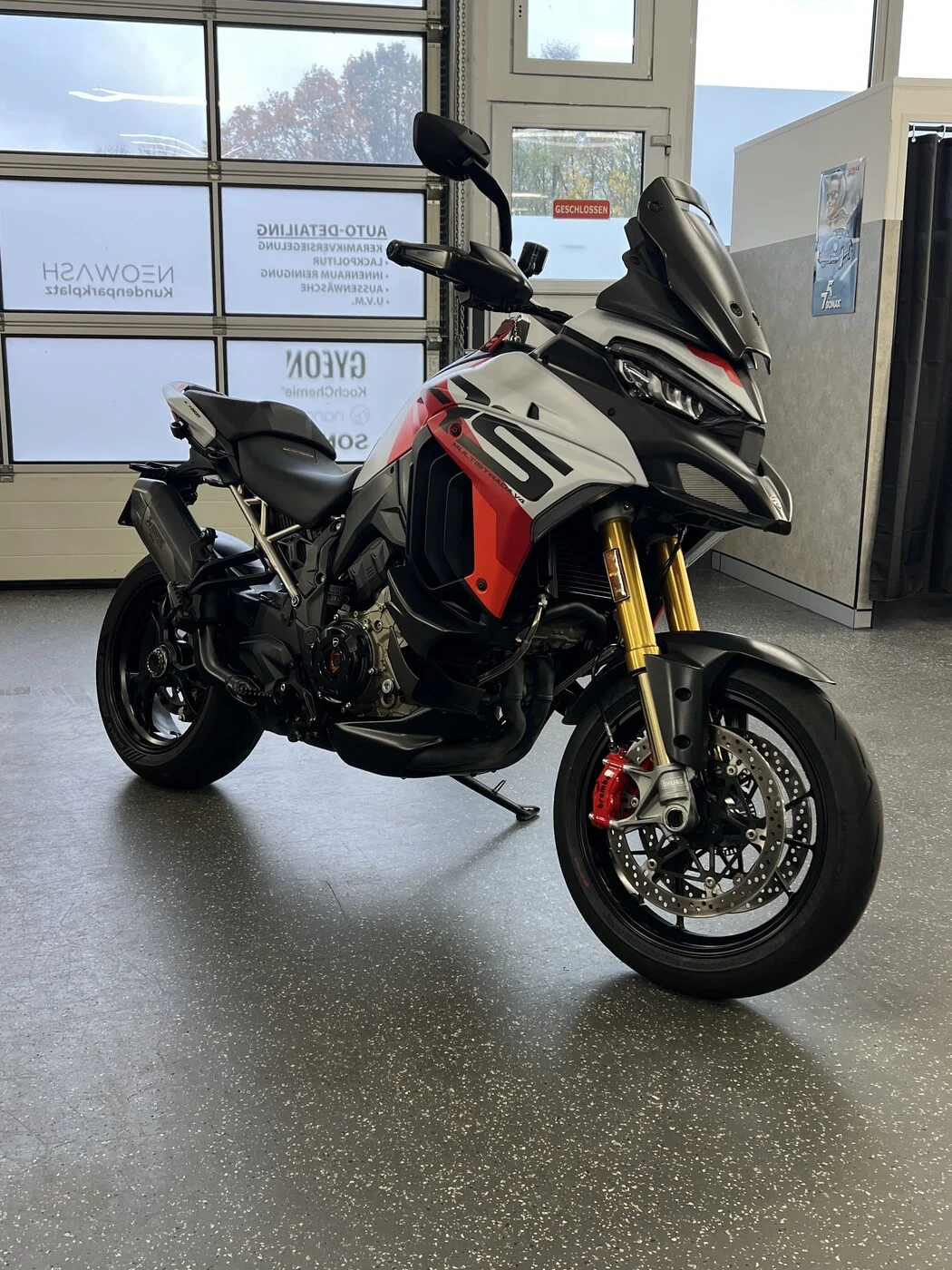 Ducati Multistrada V4 nach Keramikversiegelung