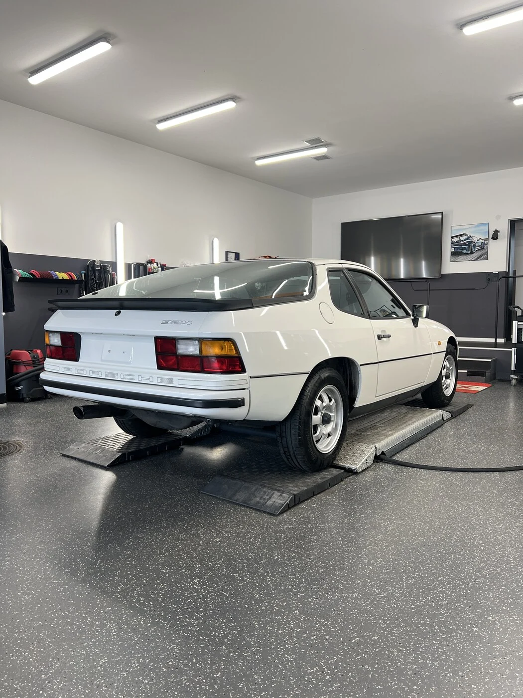 Porsche 924 nach Keramikversiegelung